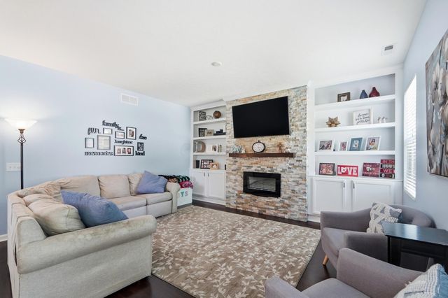 398 Hanton Way, Columbus, OH 43213