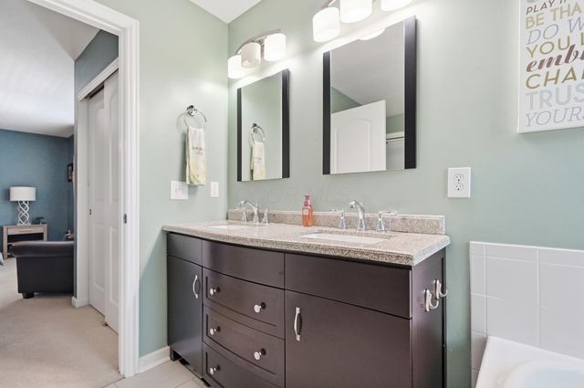 398 Hanton Way, Columbus, OH 43213
