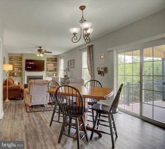641 SHANNON DR N, Greencastle, PA 17225