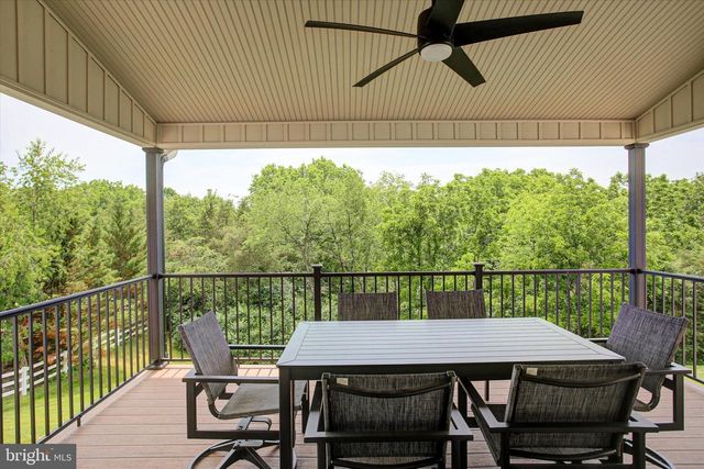 641 SHANNON DR N, Greencastle, PA 17225