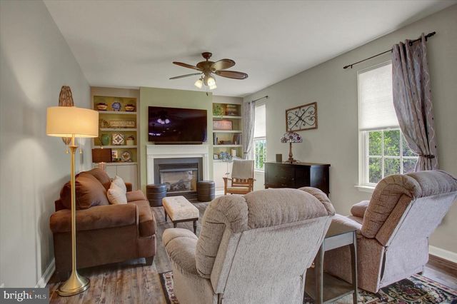 641 SHANNON DR N, Greencastle, PA 17225