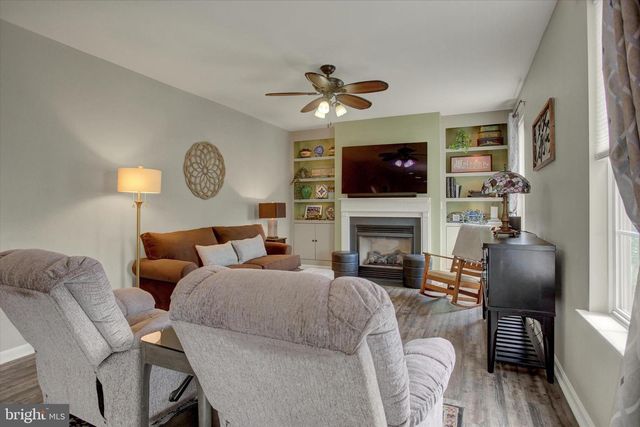 641 SHANNON DR N, Greencastle, PA 17225