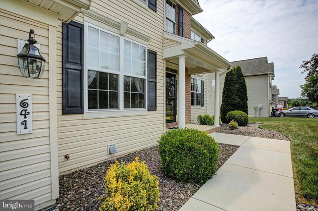 641 SHANNON DR N, Greencastle, PA 17225
