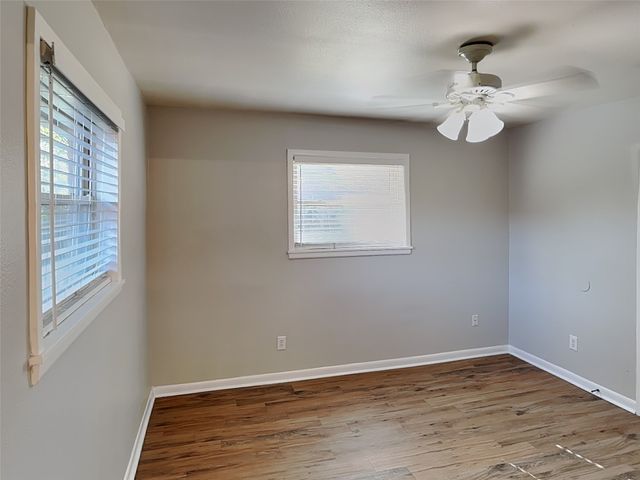 7224 Jewell Avenue, Fort Worth, TX 76112