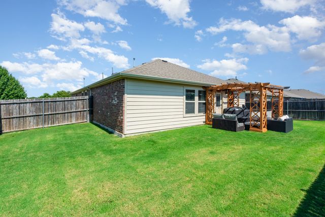 1509 Meadow Creek Drive, Princeton, TX 75407