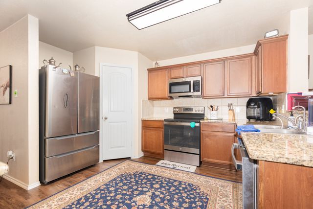 1509 Meadow Creek Drive, Princeton, TX 75407