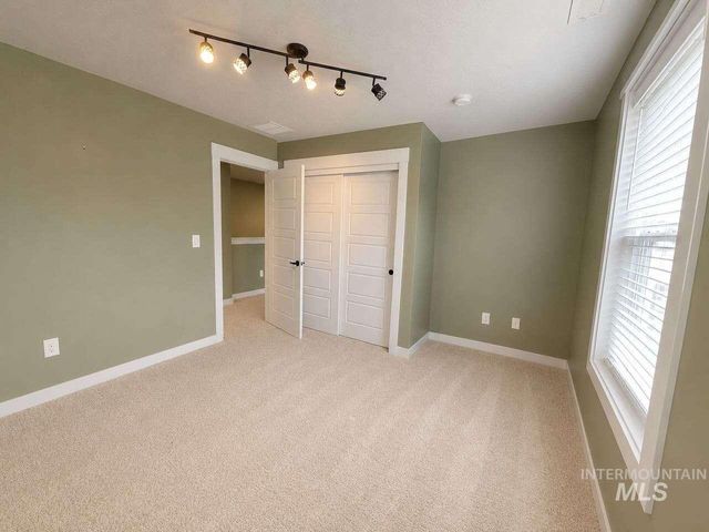 1634 S Oakland Ave, Boise, ID 83706