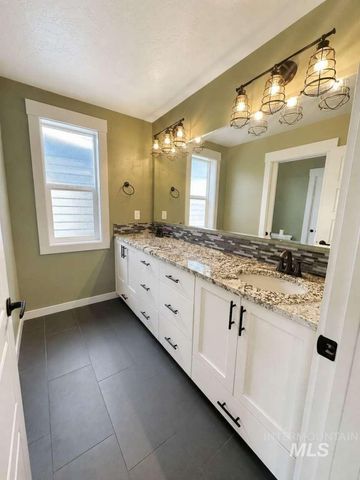 1634 S Oakland Ave, Boise, ID 83706