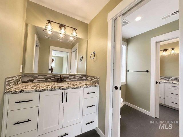 1634 S Oakland Ave, Boise, ID 83706