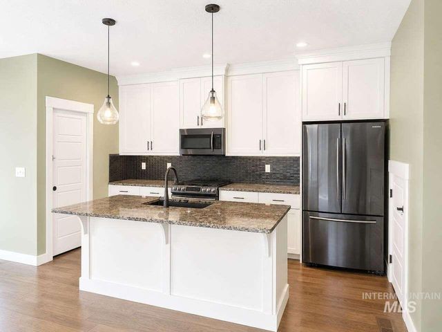 1634 S Oakland Ave, Boise, ID 83706
