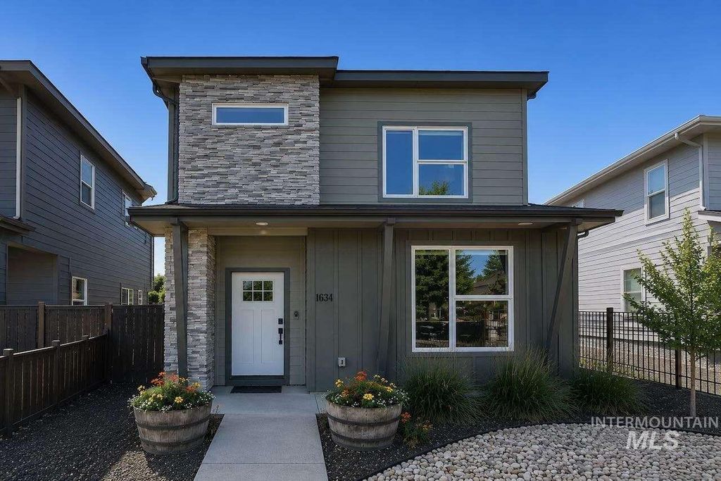 1634 S Oakland Ave, Boise, ID 83706 photo 1
