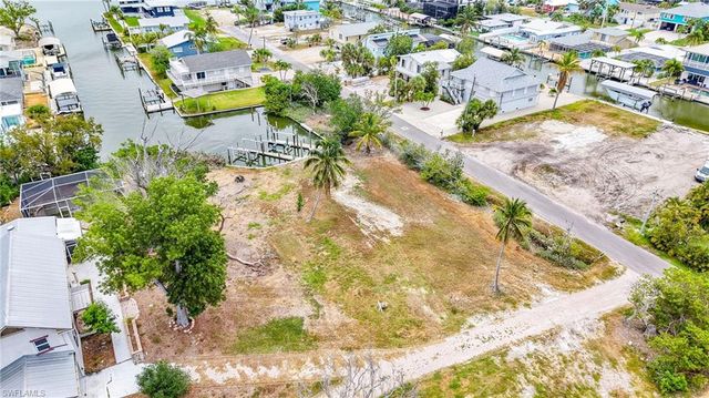 175 Bahia VIA, Fort Myers Beach, FL 33931