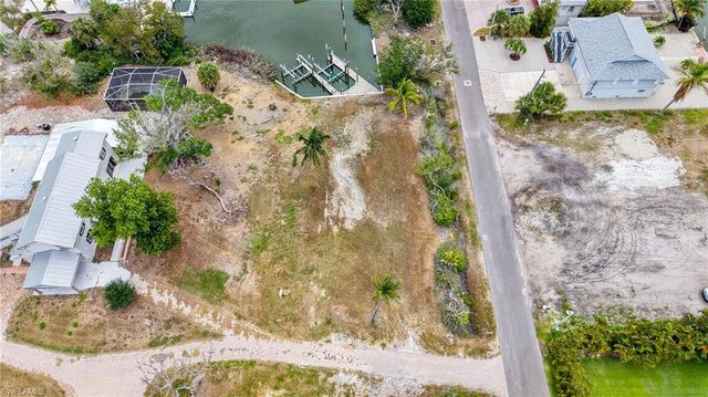 175 Bahia VIA, Fort Myers Beach, FL 33931
