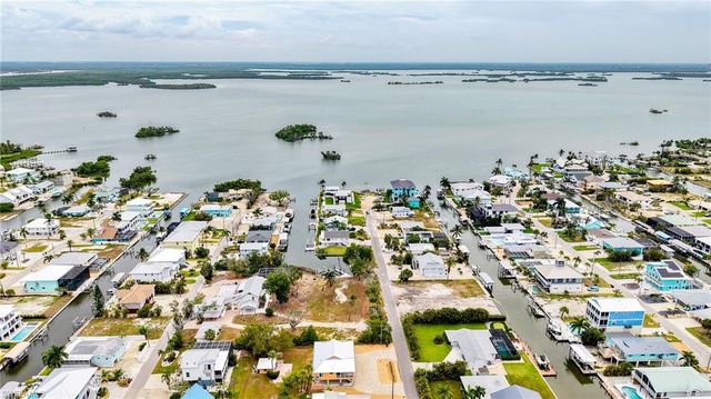 175 Bahia VIA, Fort Myers Beach, FL 33931