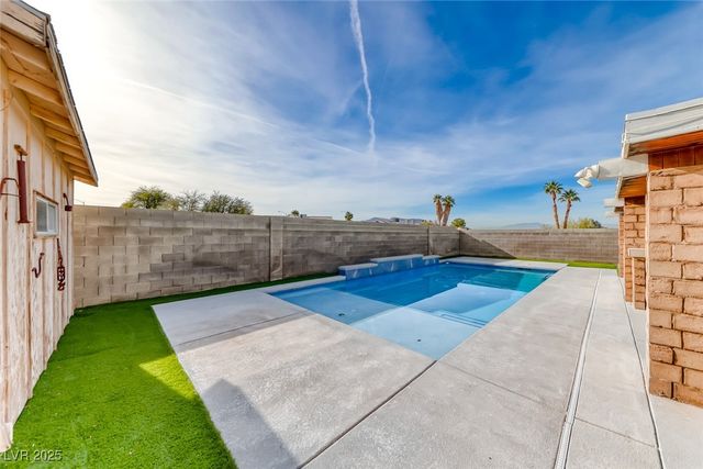 901 River Mountain Drive, Henderson, NV 89015