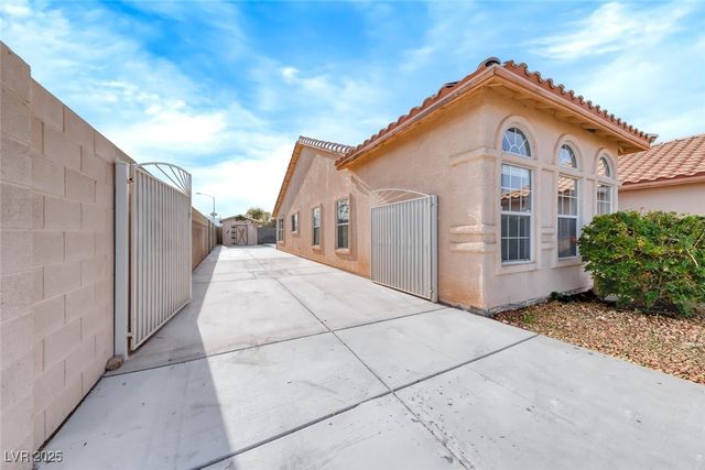 901 River Mountain Drive, Henderson, NV 89015