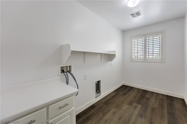 5924 Bullboat Court, North Las Vegas, NV 89031