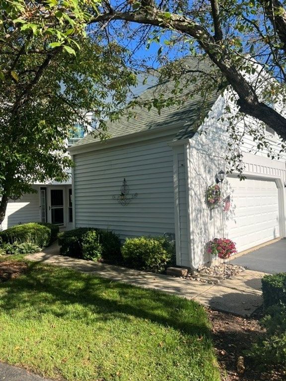 413 Country Lane Court, Wauconda, IL 60084 — photo 2