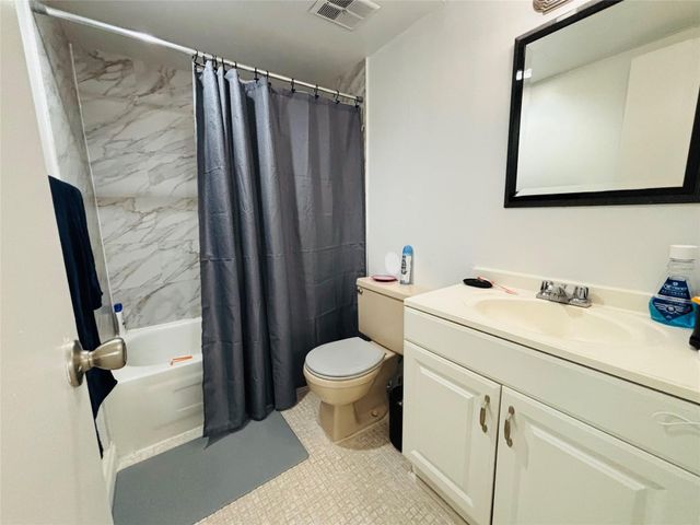 7300 NW 17th Street 405, Plantation, FL 33313