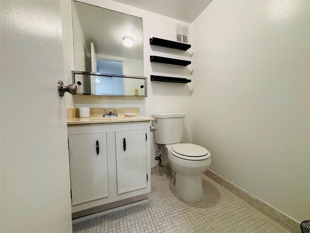 7300 NW 17th Street 405, Plantation, FL 33313