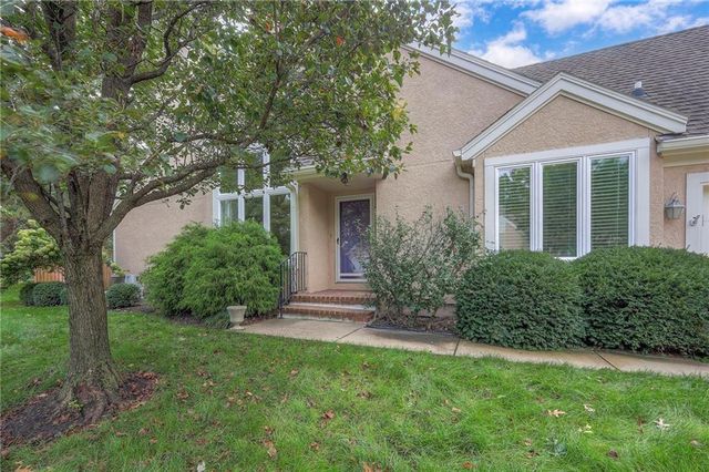 9505 W 122nd Street, Overland Park, KS 66213