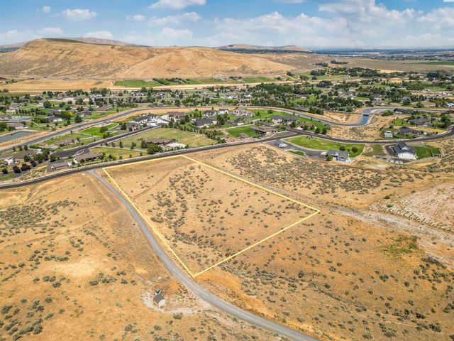 75733 Homestead Road, Kennewick, WA 99338