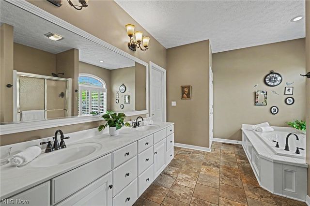 1603 E Haymarket Way, Hudson, OH 44236
