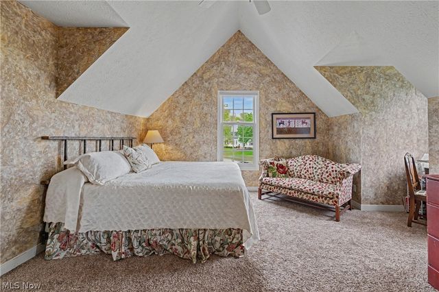 1603 E Haymarket Way, Hudson, OH 44236