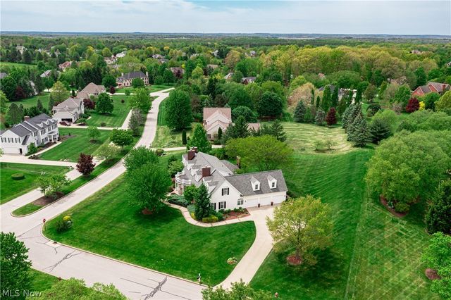1603 E Haymarket Way, Hudson, OH 44236