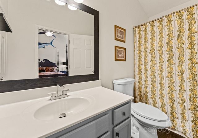 9930 Treeside Lane, Matthews, NC 28105