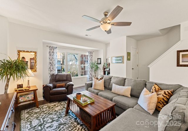 9930 Treeside Lane, Matthews, NC 28105