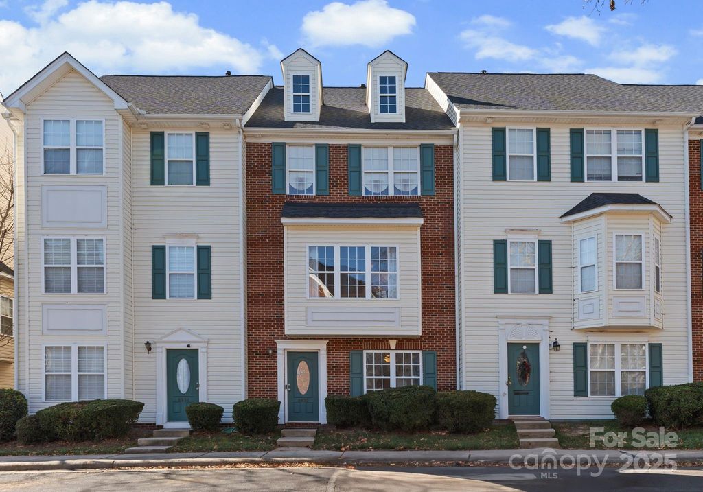 9930 Treeside Lane, Matthews, NC 28105