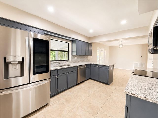 1612 MARTIN LUTHER KING JR AVENUE, Lakeland, FL 33805