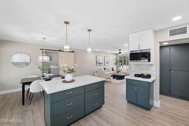 1215 W Hazelwood Street, Phoenix, AZ 85013