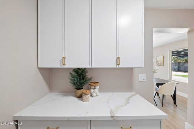 1215 W Hazelwood Street, Phoenix, AZ 85013