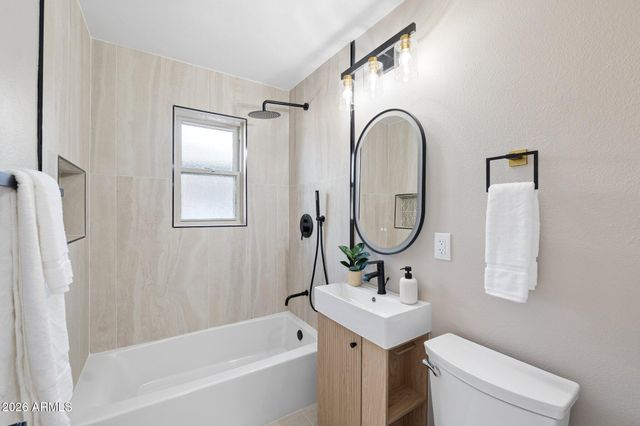 1215 W Hazelwood Street, Phoenix, AZ 85013