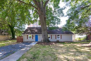 307 S Ransom Street, Gastonia, NC 28052