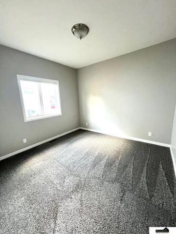 765 W Panorama Road, Lincoln, NE 68523