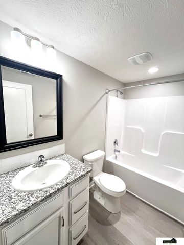 765 W Panorama Road, Lincoln, NE 68523