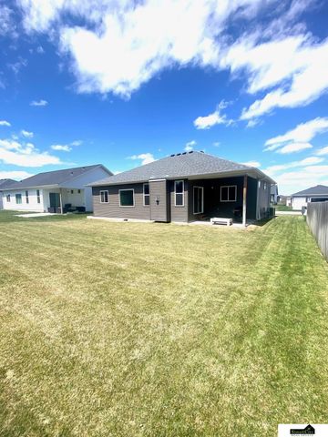 765 W Panorama Road, Lincoln, NE 68523