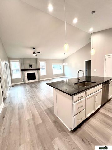 765 W Panorama Road, Lincoln, NE 68523
