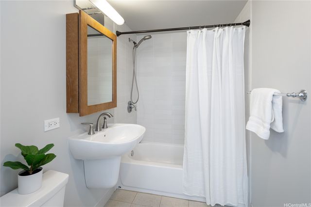 1009 Kapiolani Boulevard 3403, Honolulu, HI 96814