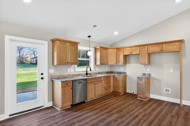214 Gaffney Ave, Gaffney, SC 29341