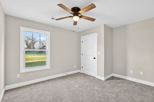 214 Gaffney Ave, Gaffney, SC 29341