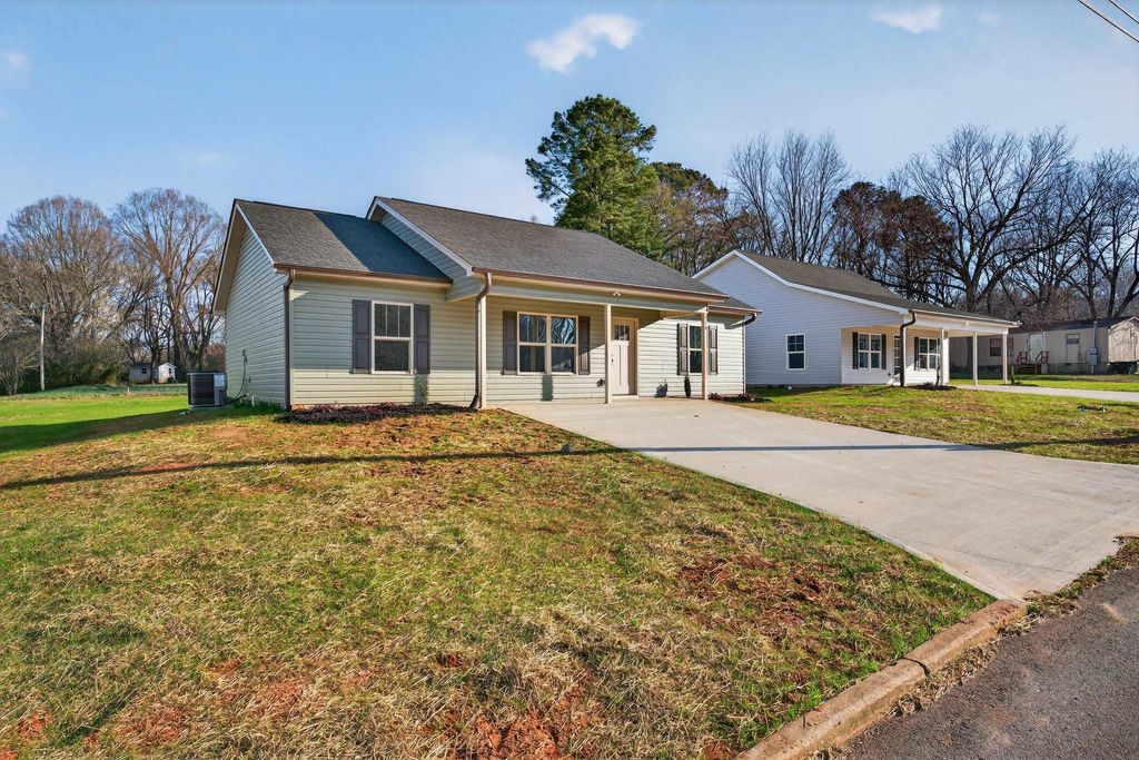 214 Gaffney Ave, Gaffney, SC 29341