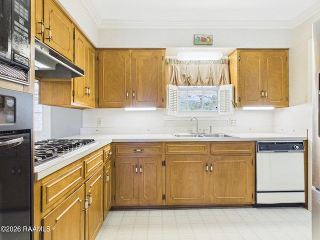 207 S William Drive, Lafayette, LA 70506