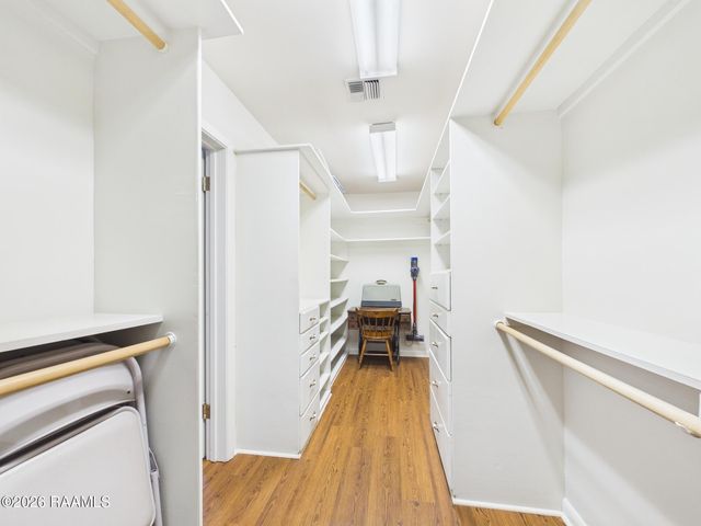 207 S William Drive, Lafayette, LA 70506