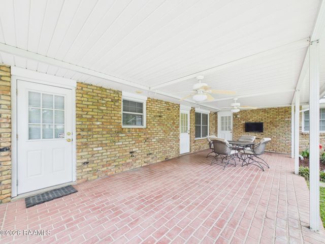 207 S William Drive, Lafayette, LA 70506