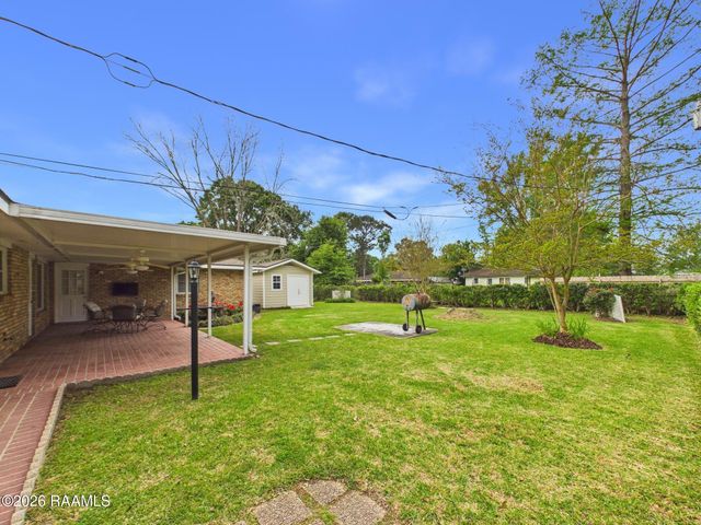 207 S William Drive, Lafayette, LA 70506