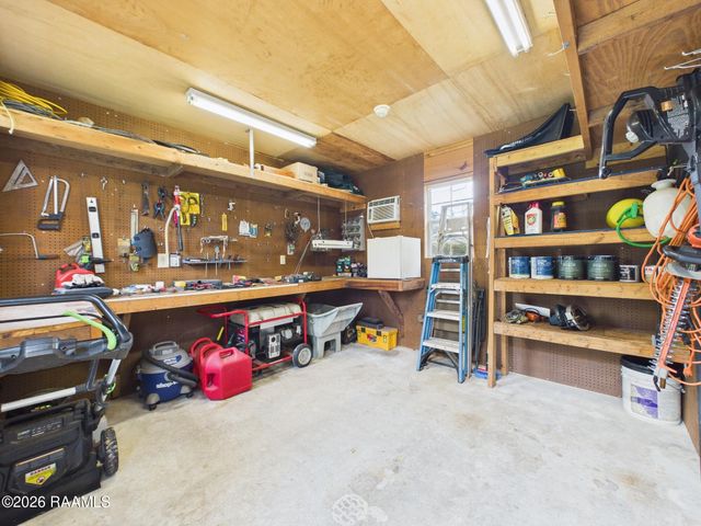 207 S William Drive, Lafayette, LA 70506